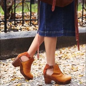 Free People Tan Brown Leather Cutout Mules